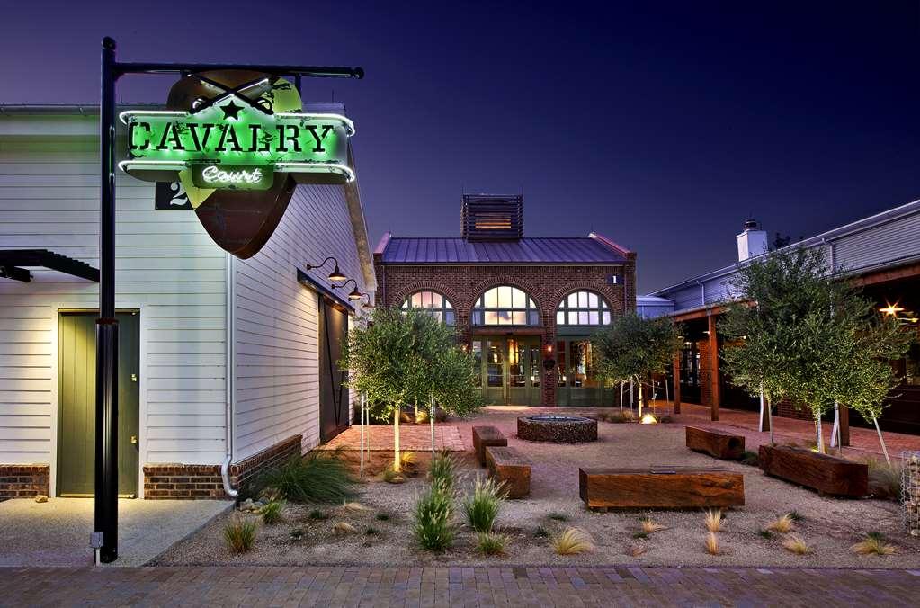 Cavalry Court, By Valencia Hotel Collection College Station Eksteriør bilde