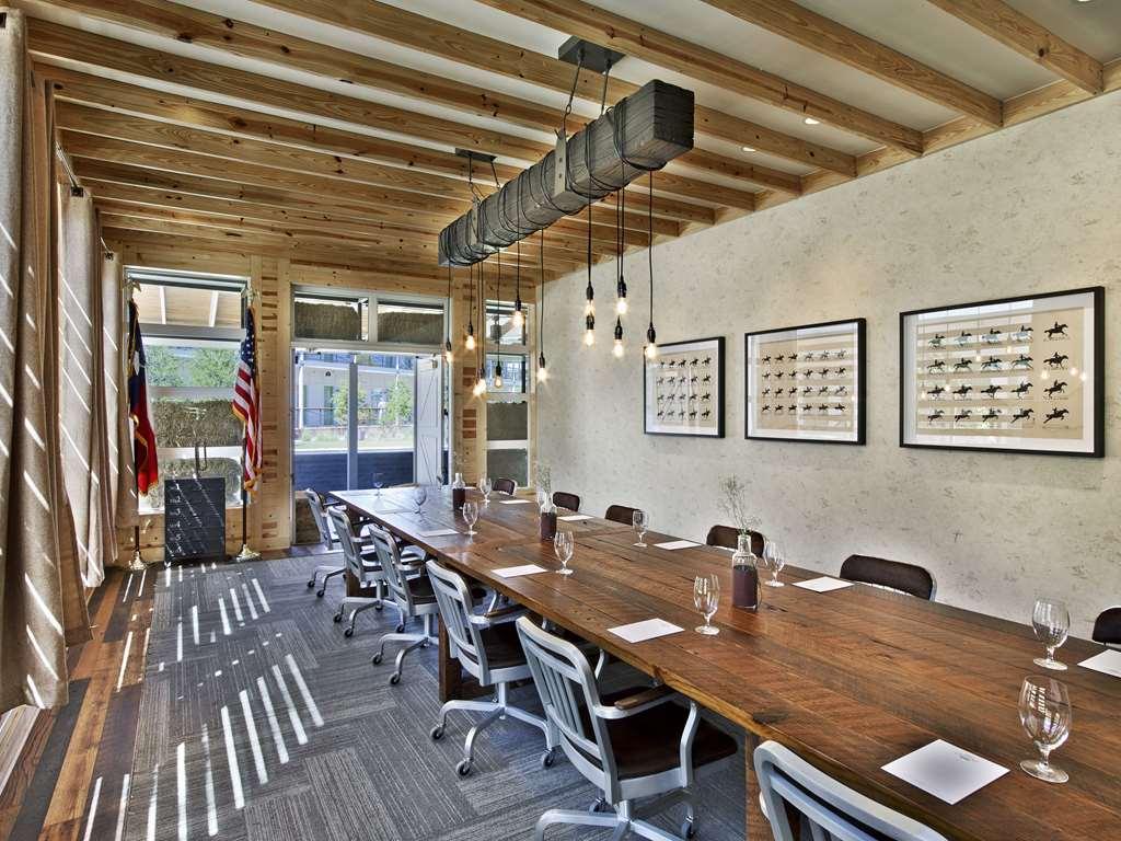 Cavalry Court, By Valencia Hotel Collection College Station Fasiliteter bilde
