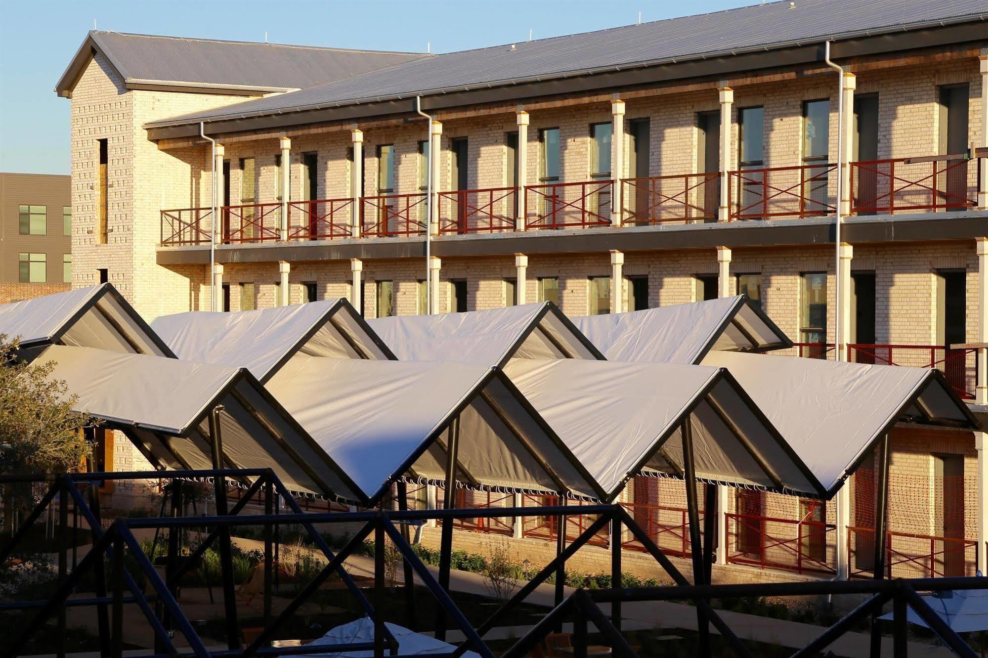 Cavalry Court, By Valencia Hotel Collection College Station Eksteriør bilde